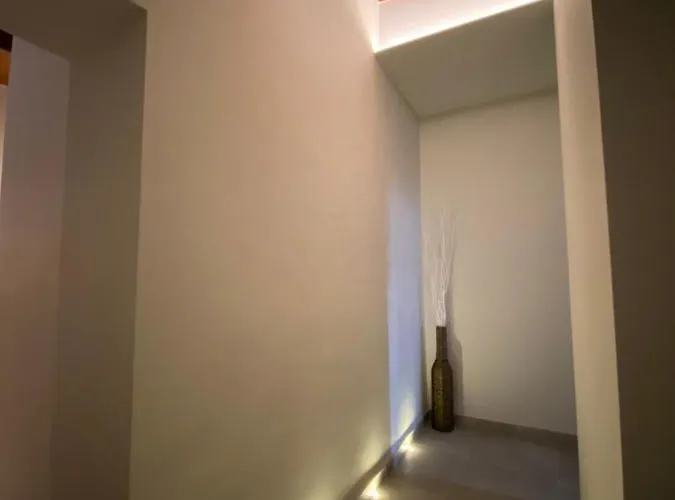 Soha Piazza Di Spagna Boutique בית הארחה רומא