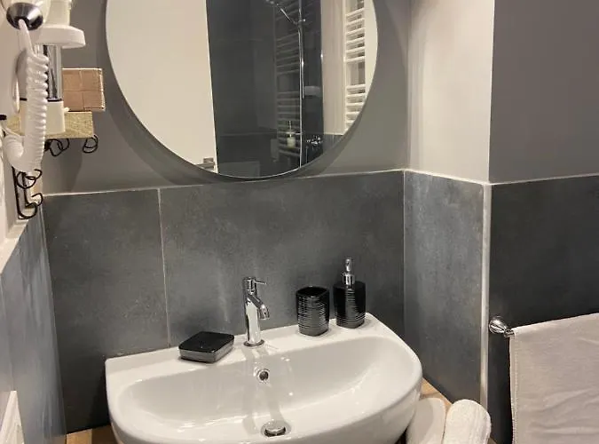 בית הארחה Soha Piazza Di Spagna Boutique 4*