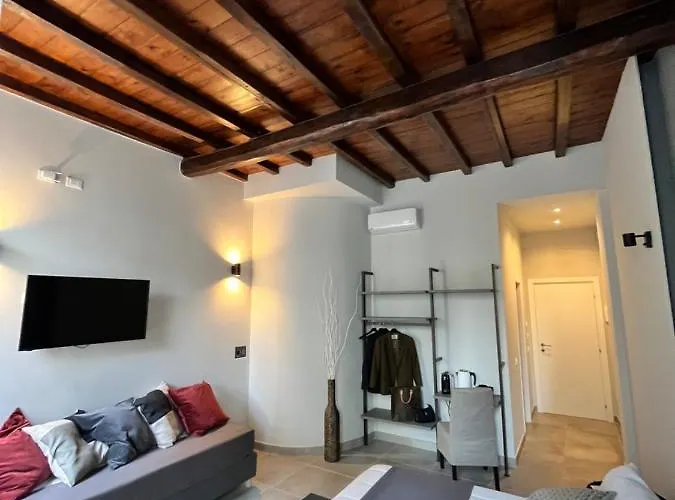 Гостевой дом Soha Piazza Di Spagna Boutique