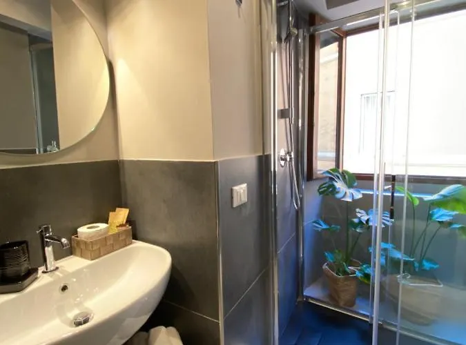 Soha Piazza Di Spagna Boutique 4*