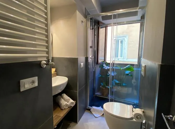 Soha Piazza Di Spagna Boutique 4* Rome